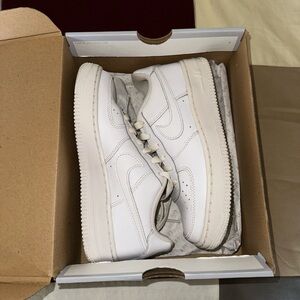 Nike Air Force 1 womens 5.5 or youth 4, BARELY WORN, in white